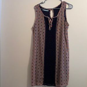 Patterned Dress with lace (Size M)